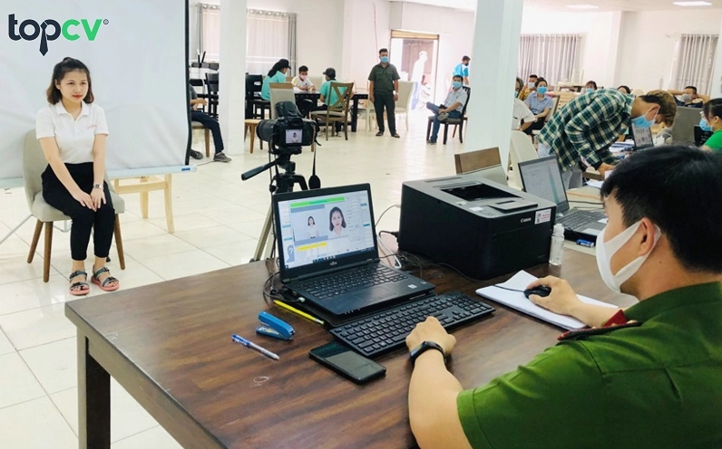 Không nên trang điểm quá đậm khi làm thẻ căn cước công dân