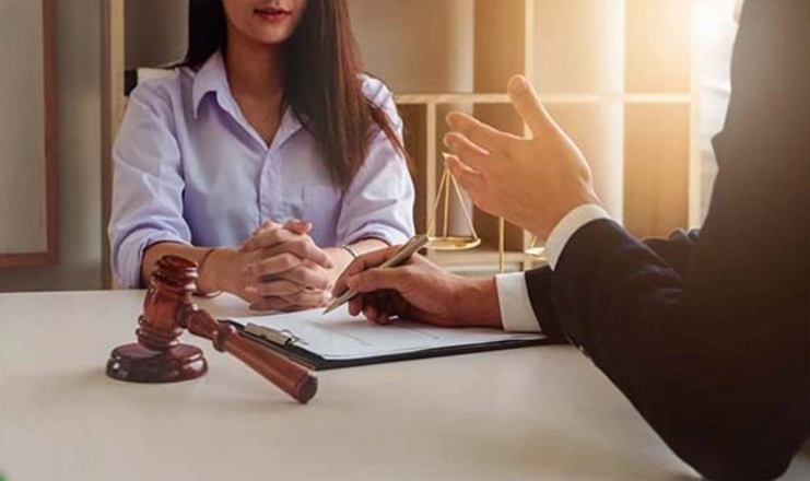 Luật sư tư vấn về pháp luật thừa kế.