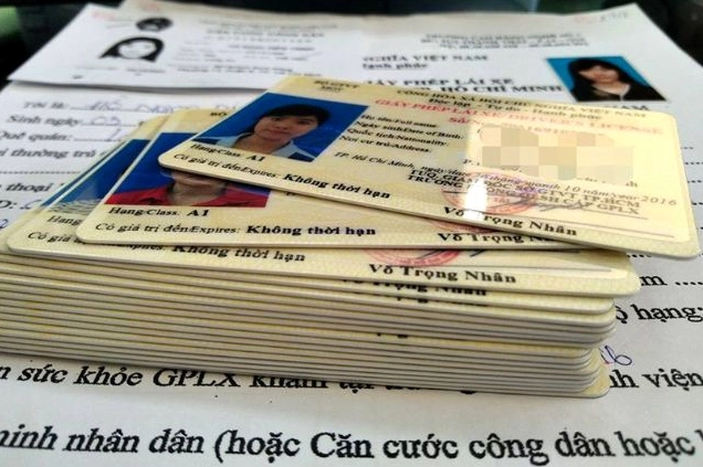 Giấy phép lái xe có thể được đổi hoặc cấp lại trực tuyến qua Cổng Dịch vụ công Quốc gia.