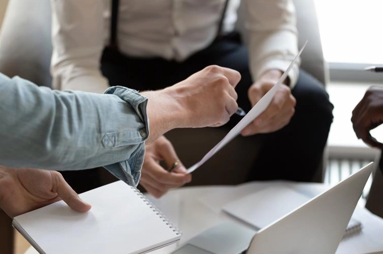 Hợp đồng thuê đất nông nghiệp phải được lập thành văn bản theo quy định pháp luật