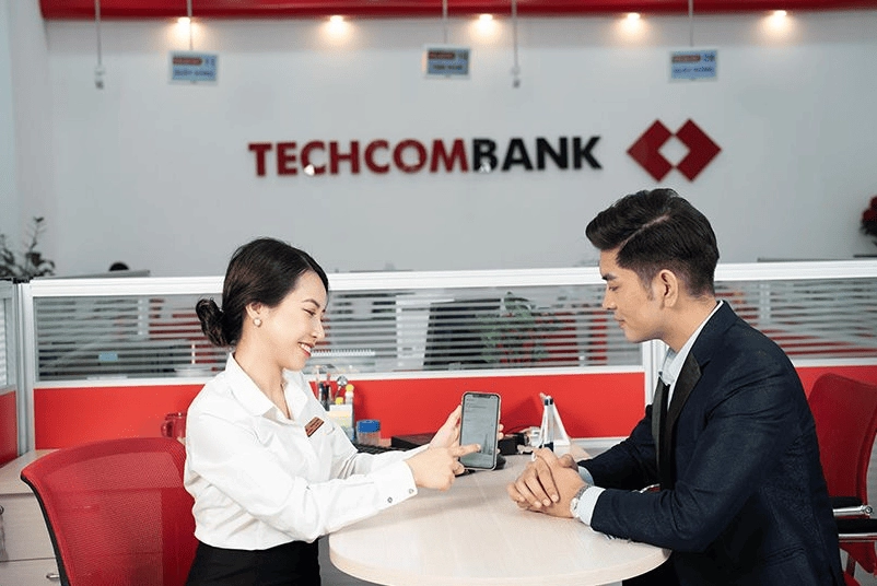 Khách hàng có thể nộp thuế đất tại phòng giao dịch ngân hàng.