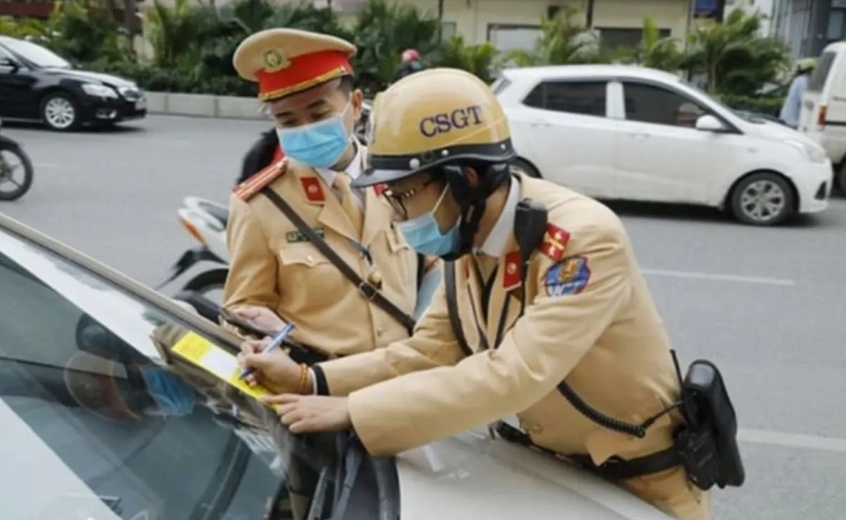 Nộp tiền mặt trực tiếp tại Kho bạc Nhà nước hoặc Cơ quan Kho bạc Nhà nước có thẩm quyền